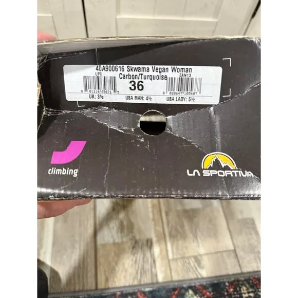 La Sportiva Skwama Vegan Womens Climbing Shoes Carbon/Turquoise Size 36