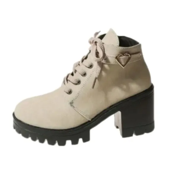 Lace Up chunky ankle boots sz 8