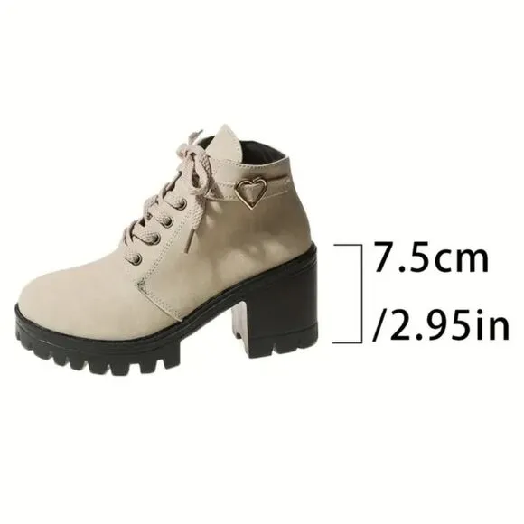 Lace Up chunky ankle boots sz 8