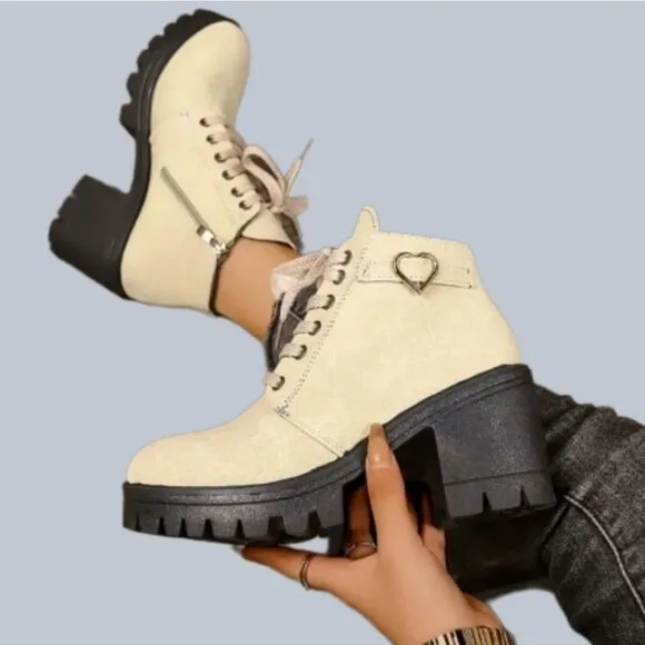 Lace Up chunky ankle boots sz 8