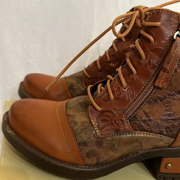 L'Artiste by Spring Step Leather Lace-Up Boots - Sunsetride