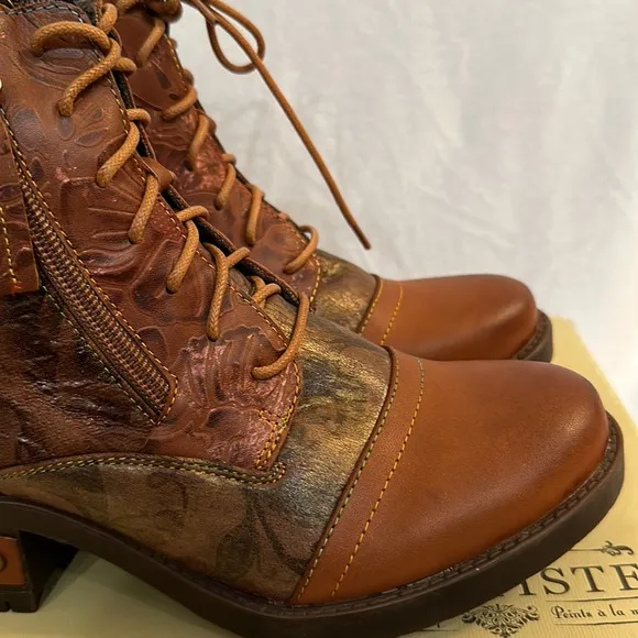 L'Artiste by Spring Step Leather Lace-Up Boots - Sunsetride