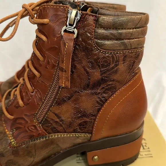 L'Artiste by Spring Step Leather Lace-Up Boots - Sunsetride