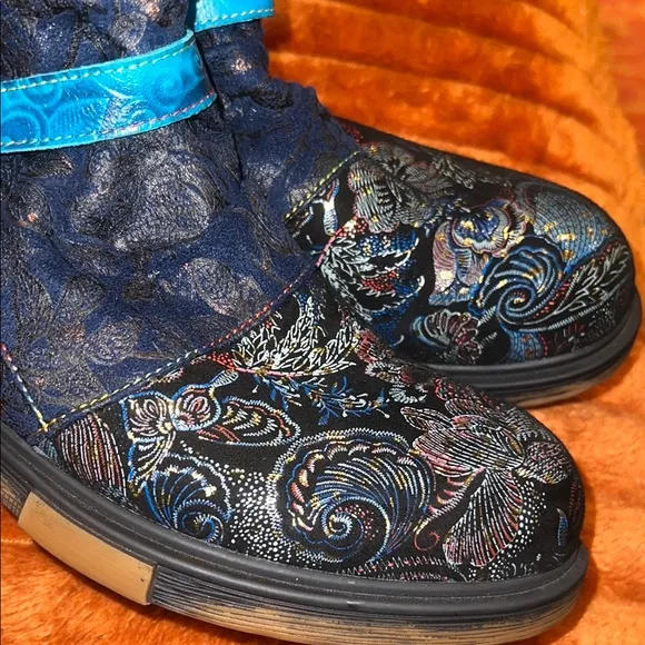 L’Artiste Embroidered Blue and Black Ankle Boots