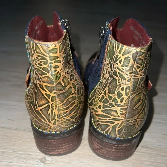 L’Artiste WOMEN’S GEORGIANA HANDPAINTED ANKLE BOOTS
