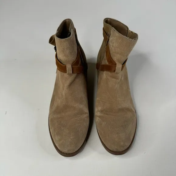 Lauren Ralph Lauren Light Tan Suede Ankle Boots with Decorative Straps Size 8.5