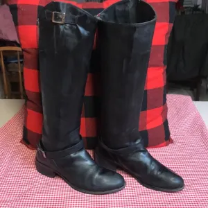 Leather boots made in Italy