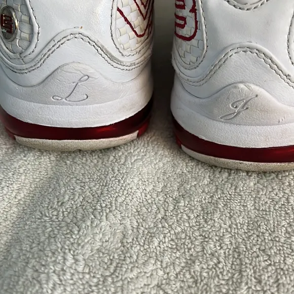 Lebron James tennis shoes
