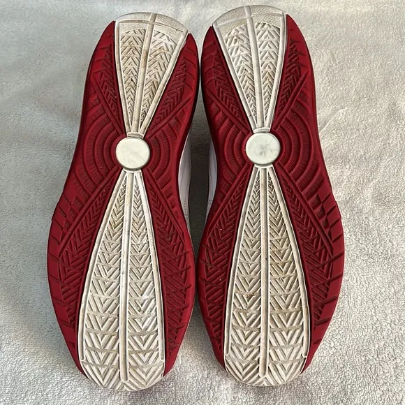 Lebron James tennis shoes