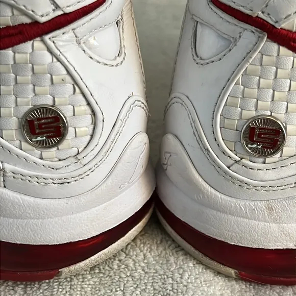 Lebron James tennis shoes