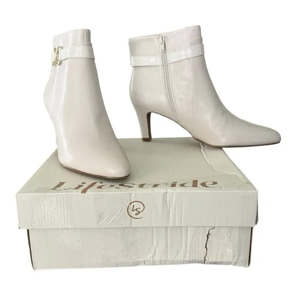 Life Stride Guild 2 Bone Cream Ankle Boots  Kitten Heel Women’s Size 11 M