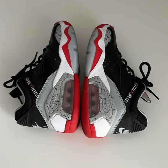 Like New! Black/Grey speckles/Red Jordan Point Lane Sneakers Youth