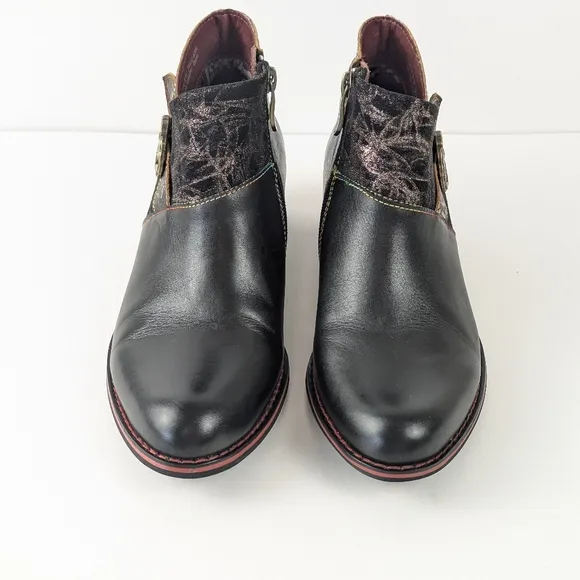 LIKE NEW L'ARTISTE Tiatia Buckle Boots Black Size 7 (37)