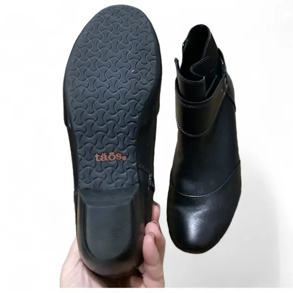 Like New - Taos Image Boots - Black Size 7.5