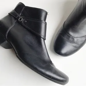 Like New - Taos Image Boots - Black Size 7.5