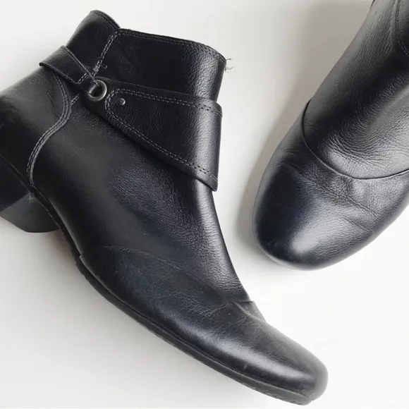 Like New - Taos Image Boots - Black Size 7.5