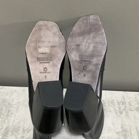 Like New! Thursday/Everyday Black Leather Side Zip Ankle Boots/Booties Size 7