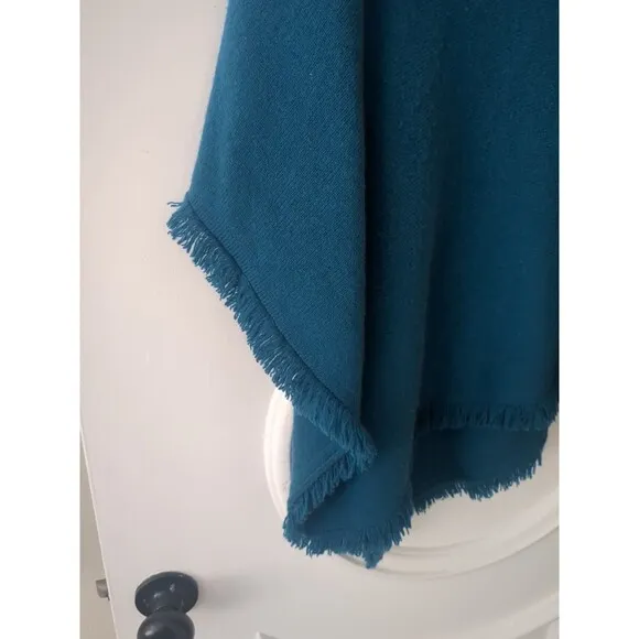 Lilly Pulitzer Cashmere  Fringed Wrap One Size Button Poncho Womens Turquoise