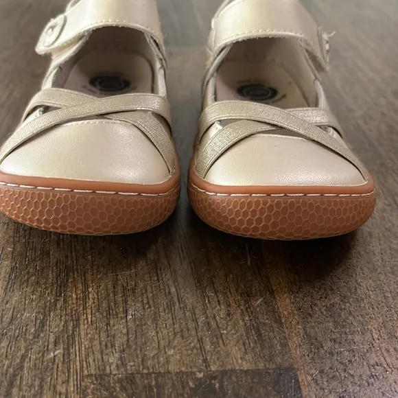 Livie &amp; Luca Gold Mary Jane Shoes size 11
