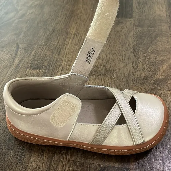 Livie &amp; Luca Gold Mary Jane Shoes size 11