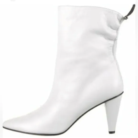 Longchamp Leather Ankle White Boots Pointed-Toes with Triangle Heels Size 7.5