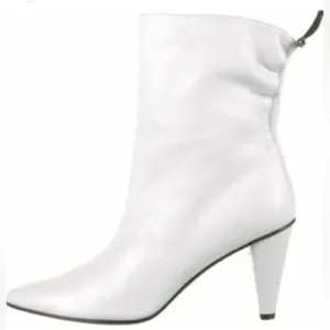Longchamp Leather Ankle White Boots Pointed-Toes with Triangle Heels Size 7.5