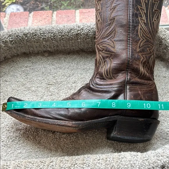 Lucchese Men's Corbin Brown Leather Cowboy Boots. Size 8.