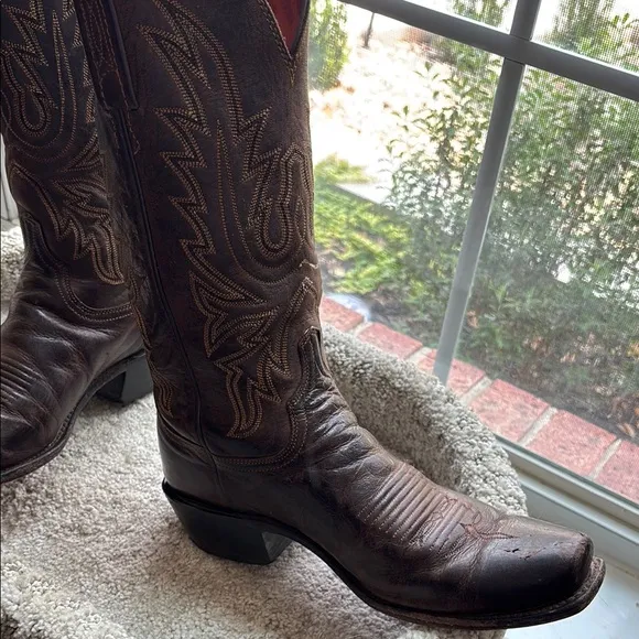 Lucchese Men's Corbin Brown Leather Cowboy Boots. Size 8.