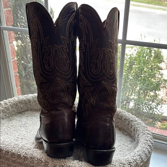 Lucchese Men's Corbin Brown Leather Cowboy Boots. Size 8.