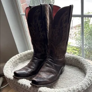 Lucchese Men's Corbin Brown Leather Cowboy Boots. Size 8.