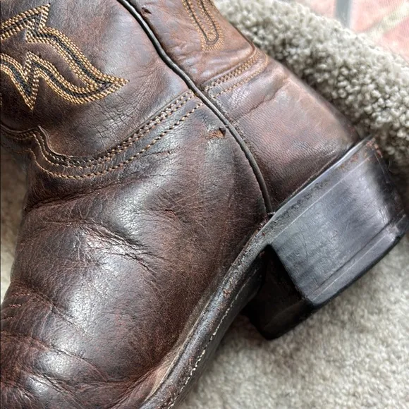 Lucchese Men's Corbin Brown Leather Cowboy Boots. Size 8.