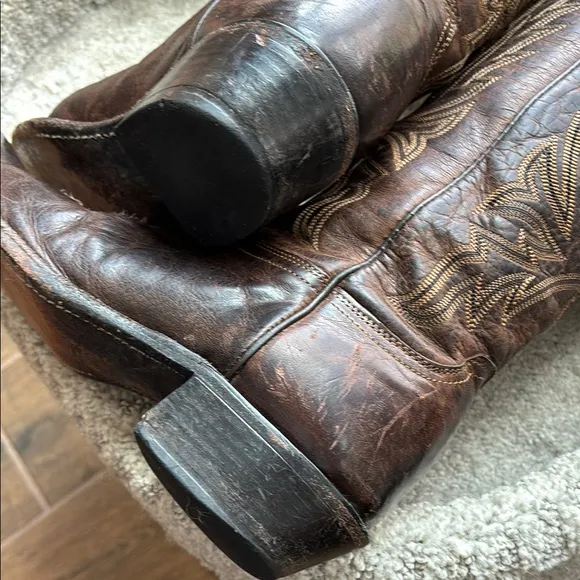 Lucchese Men's Corbin Brown Leather Cowboy Boots. Size 8.