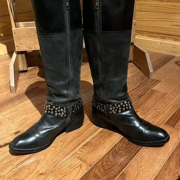 LUCCHESE SPIRIT WOMAN’S ALEXIS STUDDED BLACK LEATHER WESTERN RIDING BOOTS