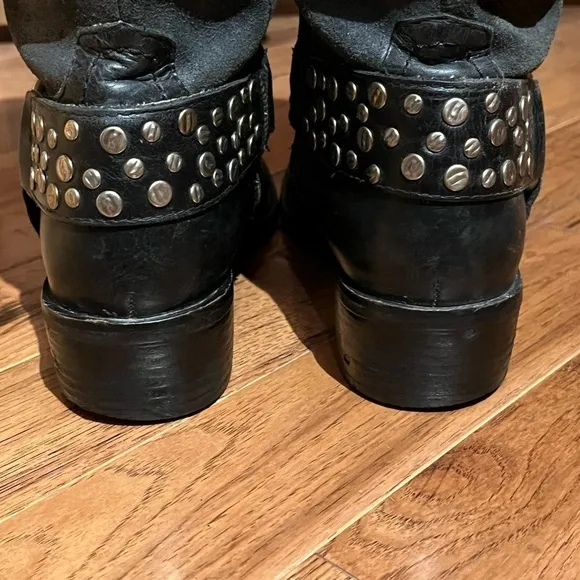 LUCCHESE SPIRIT WOMAN’S ALEXIS STUDDED BLACK LEATHER WESTERN RIDING BOOTS