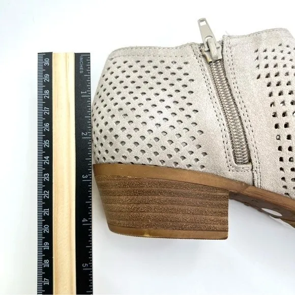 Lucky Brand Women's Baylah 2 Perforated Leather Ankle Boots Booties 9