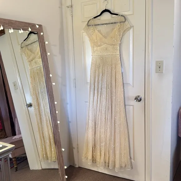 MAC DUGGALEmbellished Illusion Cap Sleeve Gown