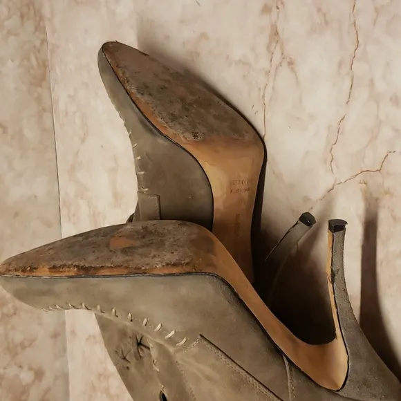 Manolo Blahnik gray high heel womens suede midcalf boots 40.5