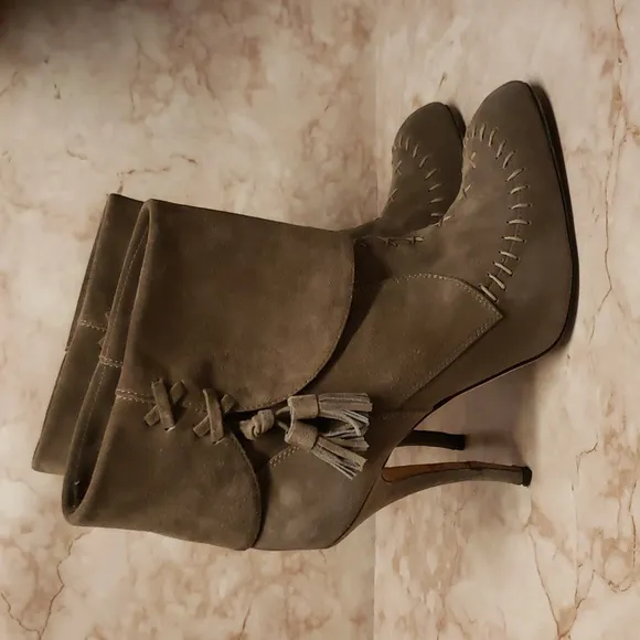 Manolo Blahnik gray high heel womens suede midcalf boots 40.5