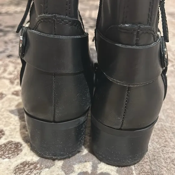 Marc Fisher Dalary Black leather motorcycle ankle boots sz 6