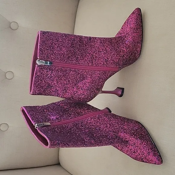 Marc Fisher Fuschia Hot Pink Metallic Glitter Boots sz 6.5 party boots like new