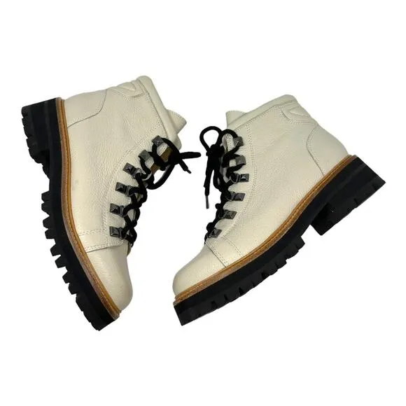 MARC FISHER Issy Hiker In Ivory Lace Up Lug Sole Leather Chelsea Boots Size 7