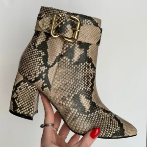 Marc Fisher Rymona Leather Buckle Heeled Ankle Boots Size 6.5