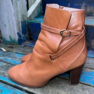 MASSIMO DUTTI Leather Ankle Strap Boots