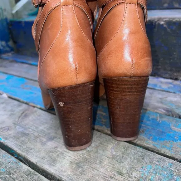 MASSIMO DUTTI Leather Ankle Strap Boots