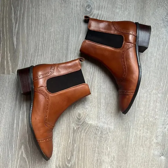 Massimo Dutti Women's Brown Leather Ankle Wingtip Boots Size 39