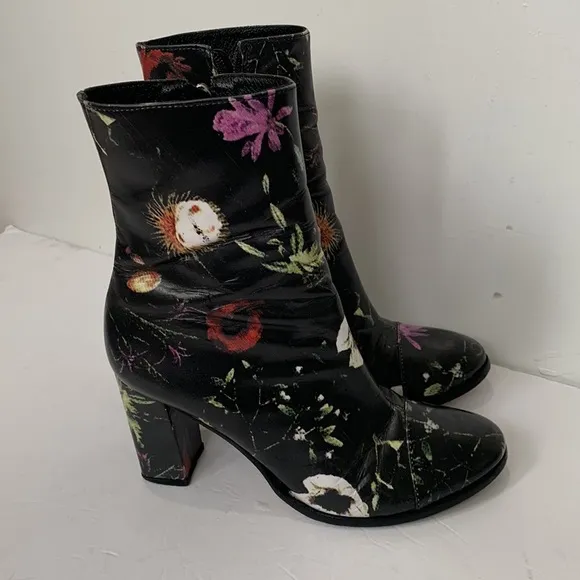 Matisse ankle boots size 8