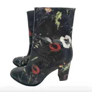 Matisse ankle boots size 8