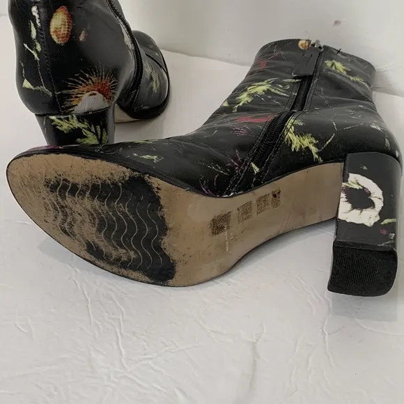 Matisse ankle boots size 8