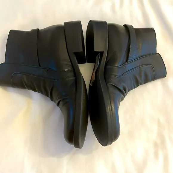 MATISSE BLACK LEATHER ANKLE BOOTS.  NEW IN BOX