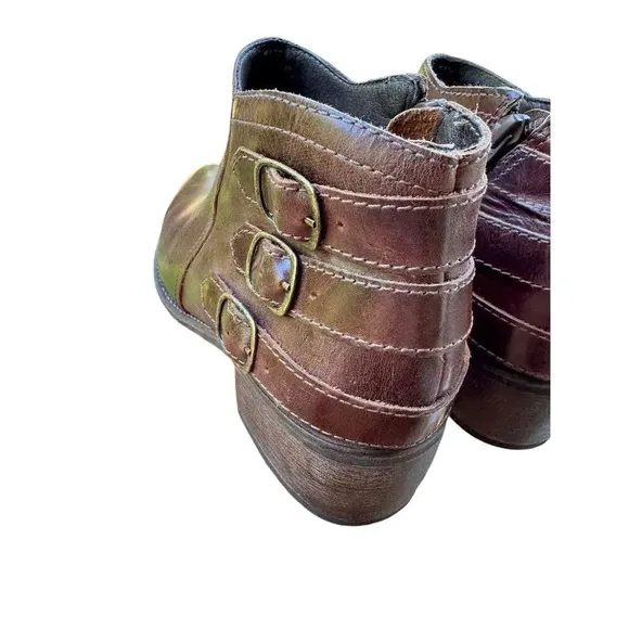 Matisse Brown Leather Buckle Ankle boots 9 western